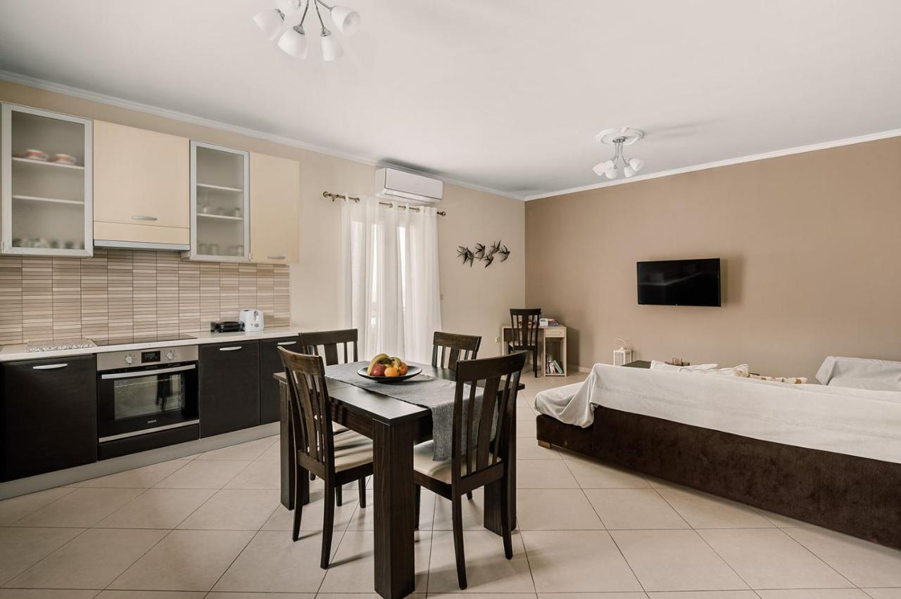 Mandi'S Apartments Karavados ภายนอก รูปภาพ