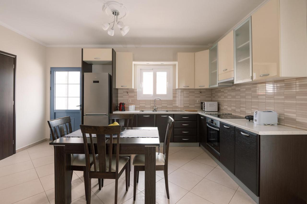 Mandi'S Apartments Karavados ภายนอก รูปภาพ